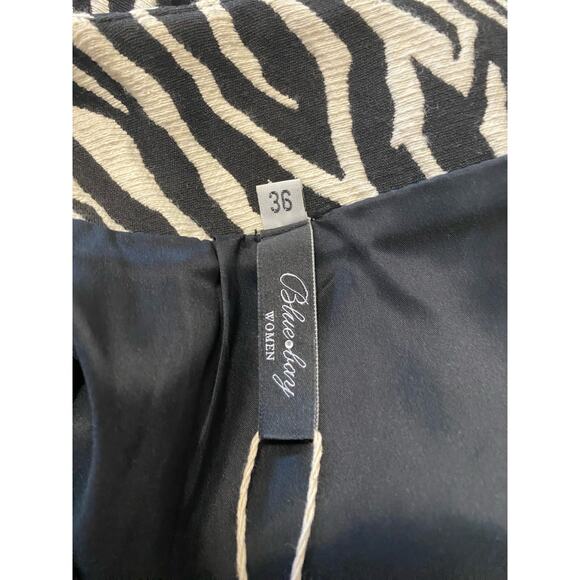 NWT Blue Bay women size Italian, 36 animal striped mini skirt - Picture 5 of 6